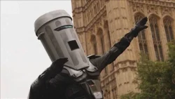 "Trash Can" Man Announces Candidacy in UK Parliamentary By-Election (July 14, 2026)